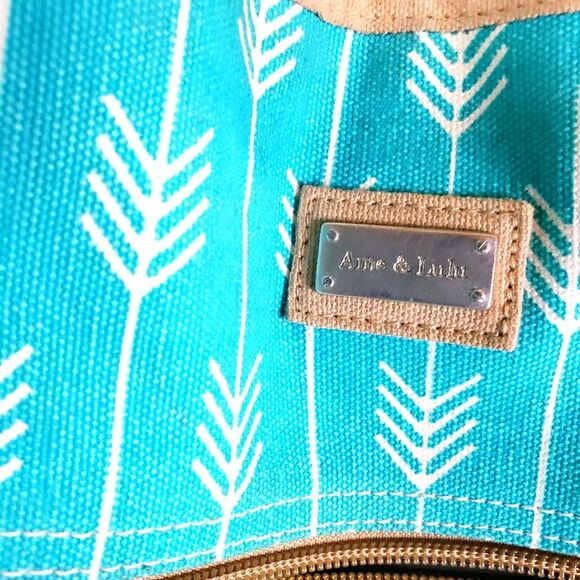 Women's Ame & Lulu's Boho Blue Broken Arrow Tennis Rack Zip Backpack Holder - Picture 10 of 11